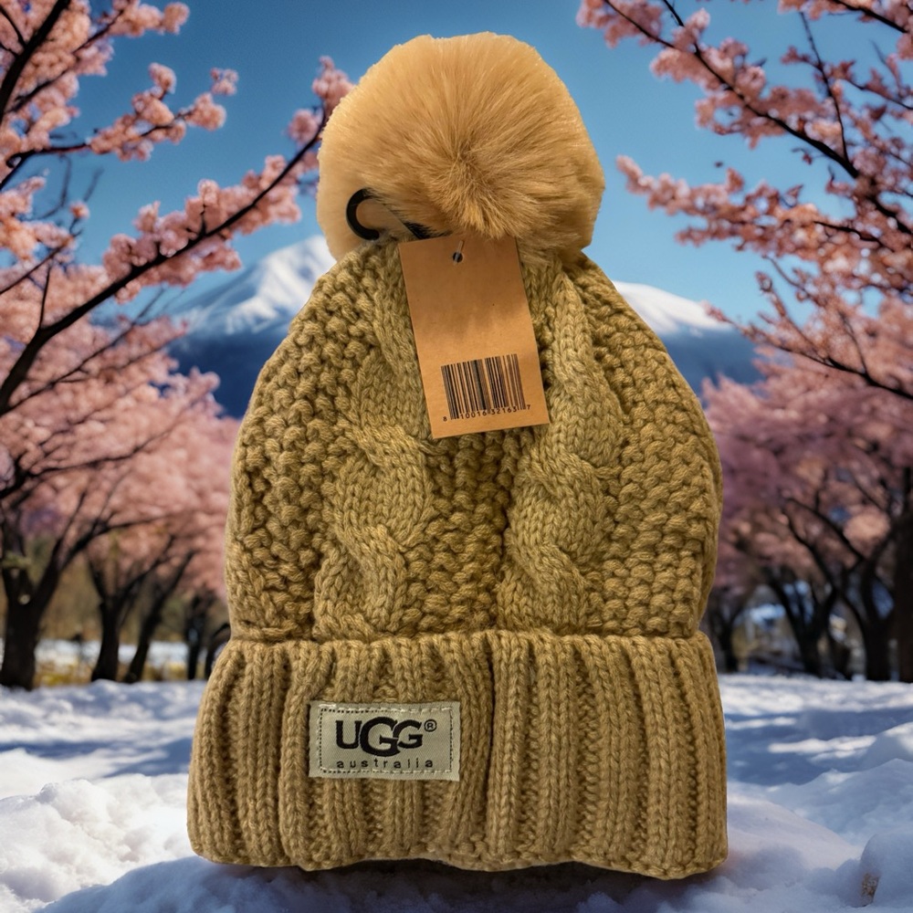 UGG Australia Cable Knit Beige Beanie With Faux Fur Pom-Pom Fleece Lining Logo